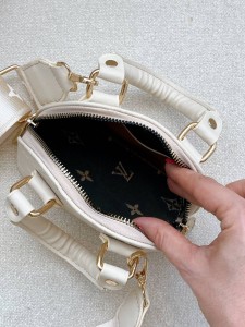 کیف مینی ال وی 3392