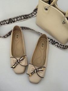 کالج عروسکی پاپیون ام اچ 4361