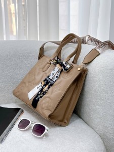 کیف ال وی بند پهن 3577