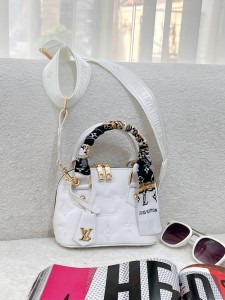 کیف روسری ال وی 3394