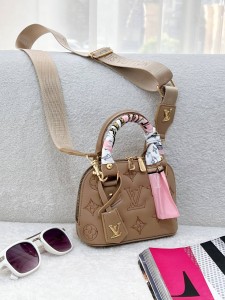 کیف روسری ال وی 3394