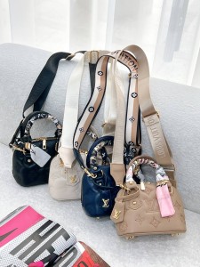 کیف روسری ال وی 3394