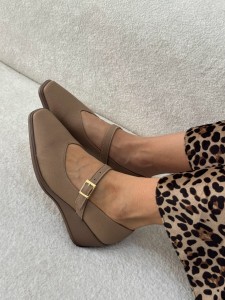 کفش تونلی سگکدار 2402