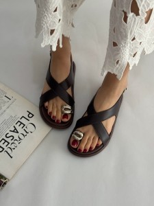 صندل شاینا 4418