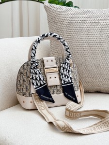 کیف صندوقی جلوسگک 2730
