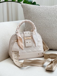 کیف صندوقی جلوسگک 2730