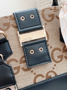کیف صندوقی جلوسگک 2730