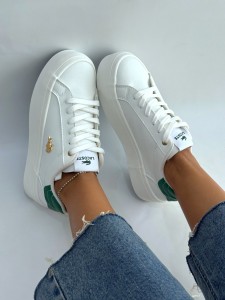ونس لاگوست 5576