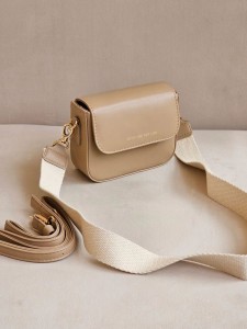 کیف پاسپورتی چرمی نیولایف1390