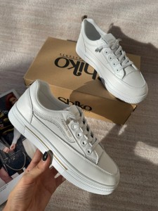 ونس مگان  1402