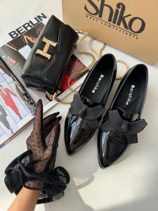 پاشنه پاپیون ویتون 1499