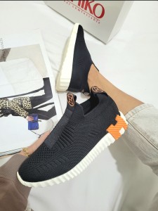 کتونی هوگان 701