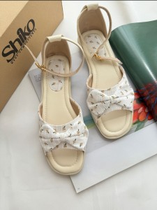 صندل پاپیونی  ایت1677