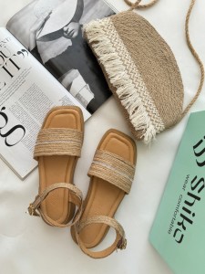 صندل کایرا رکابدار 1697