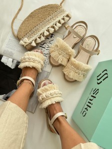 صندل مکرومه الی 1760