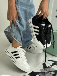 ونس آدیداس 930