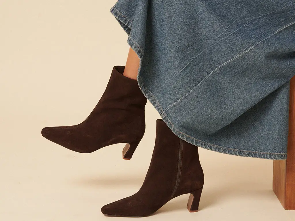 بهترین جنس برای بوت زمستانی چیست؟ مقایسه چرم، جیر و مدل&zwnj;های کاپشنی برای روزهای سرد