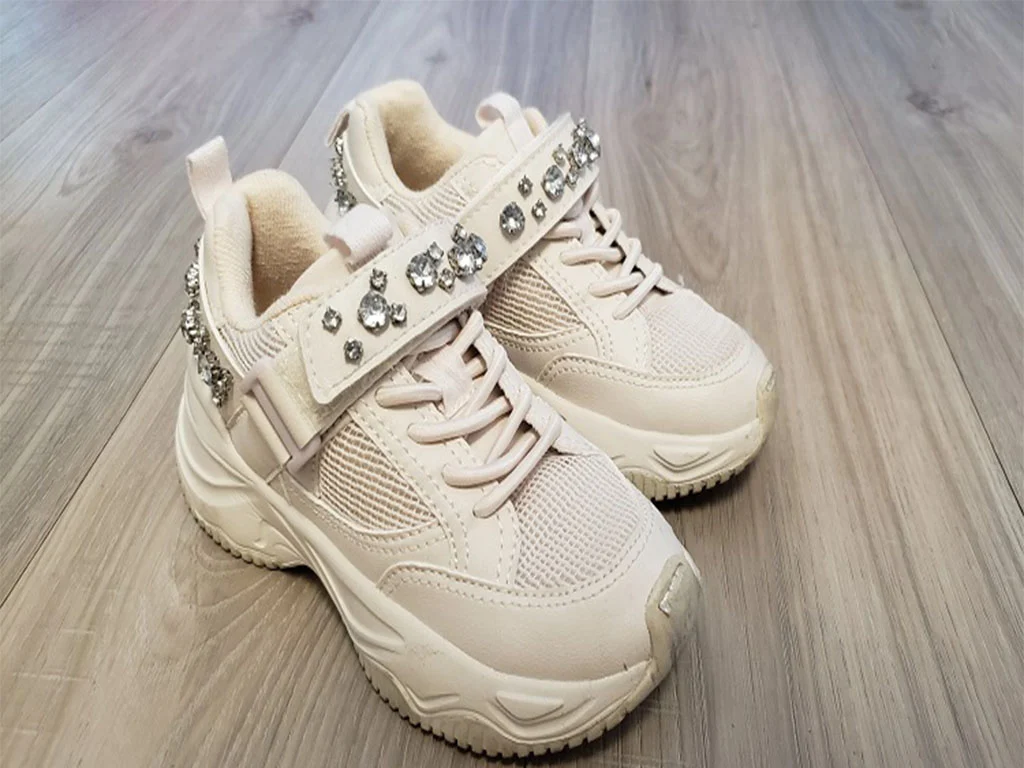 چرا کتونی زارا محبوبترین انتخاب برای استایل روزمره است؟