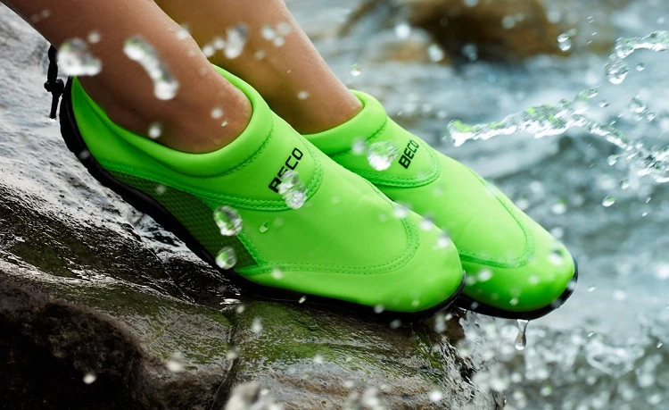 کفش زنانه مناسب باران