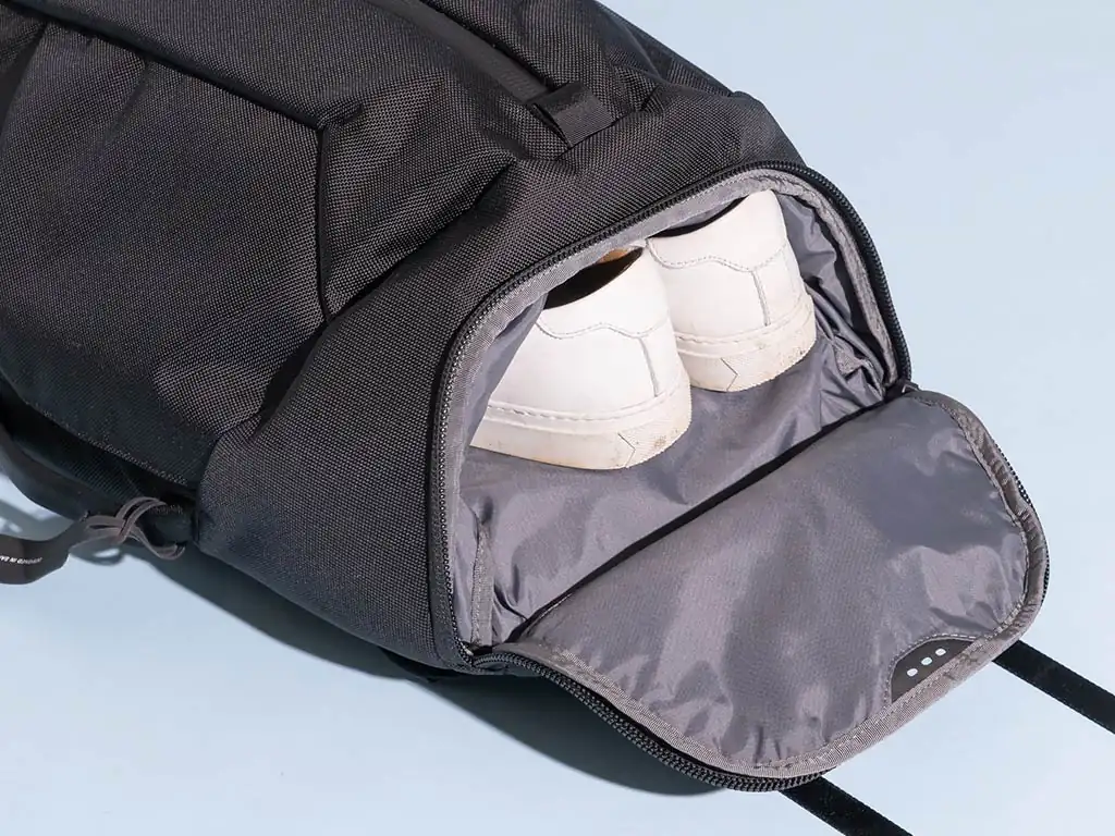 کوله پشتی محفظه&zwnj;دار زنانه