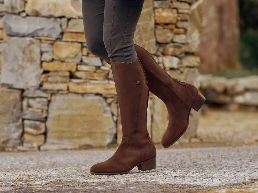 ۱۰ اشتباه رایج در خرید چکمه و بوت بلند زنانه که استایل شما را خراب میکند