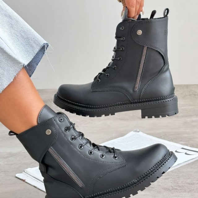 نیم بوت بغل دکمه ای 2050