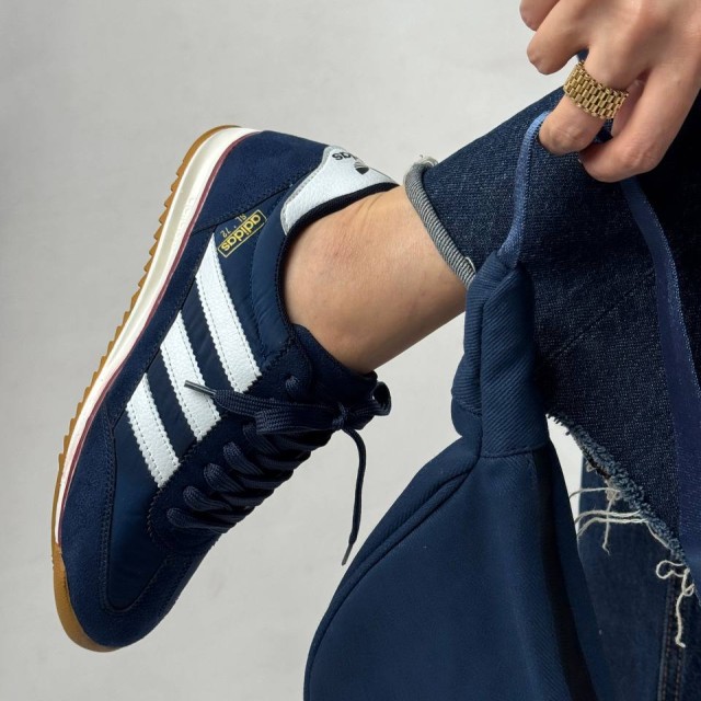 آدیداس اس ال 72