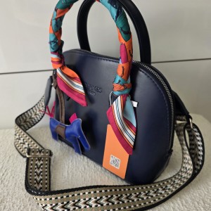 کیف هرمس نیمگرد با چارم بگ 3247