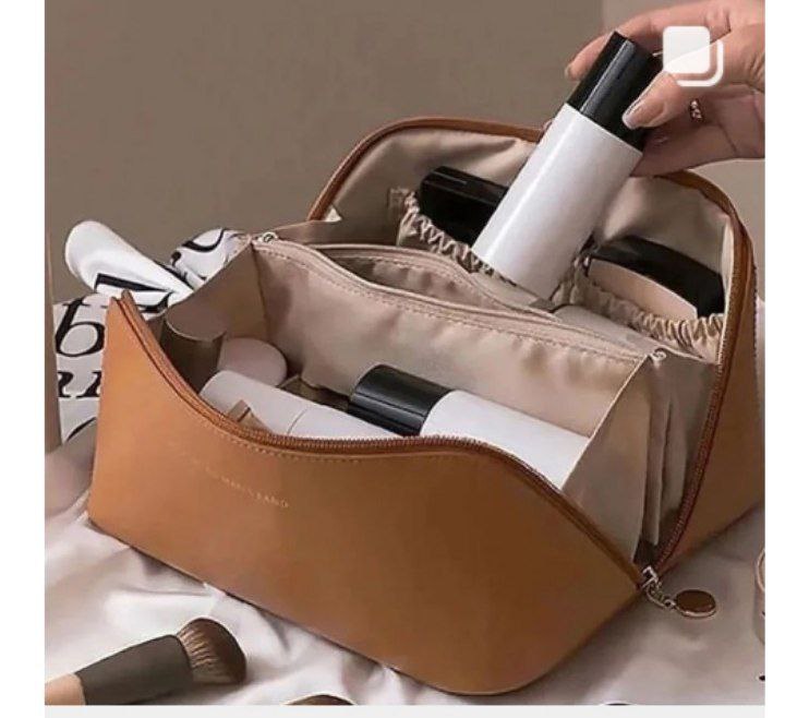 کیف لوازم آرایشی چرم