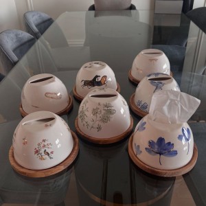 جا دستمالی گرد سرامیکی زیره چوبی