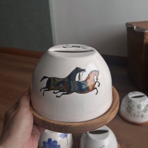 جا دستمالی گرد سرامیکی زیره چوبی