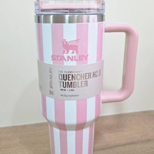 تراول ماگ دسته‌دار ۱.۱۸ لیتری استنلی (Stanley Quencher H2.0)
