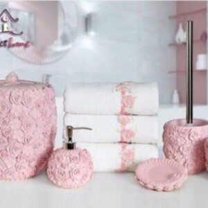 ست سرویس بهداشتی طرح گلدار صورتی