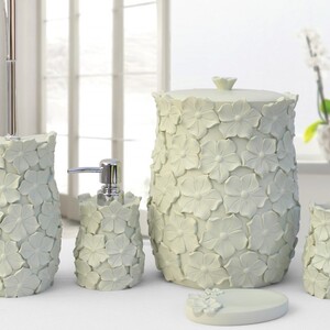 ست سرویس بهداشتی فلورالیس