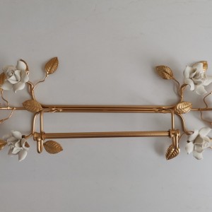 جا دستمال حوله دیواری طرح گل رز