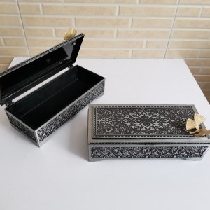 جای قاشق و چنگال درب دار طرح پروانه