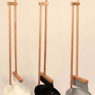 ست جارو و خاک انداز دسته چوبی