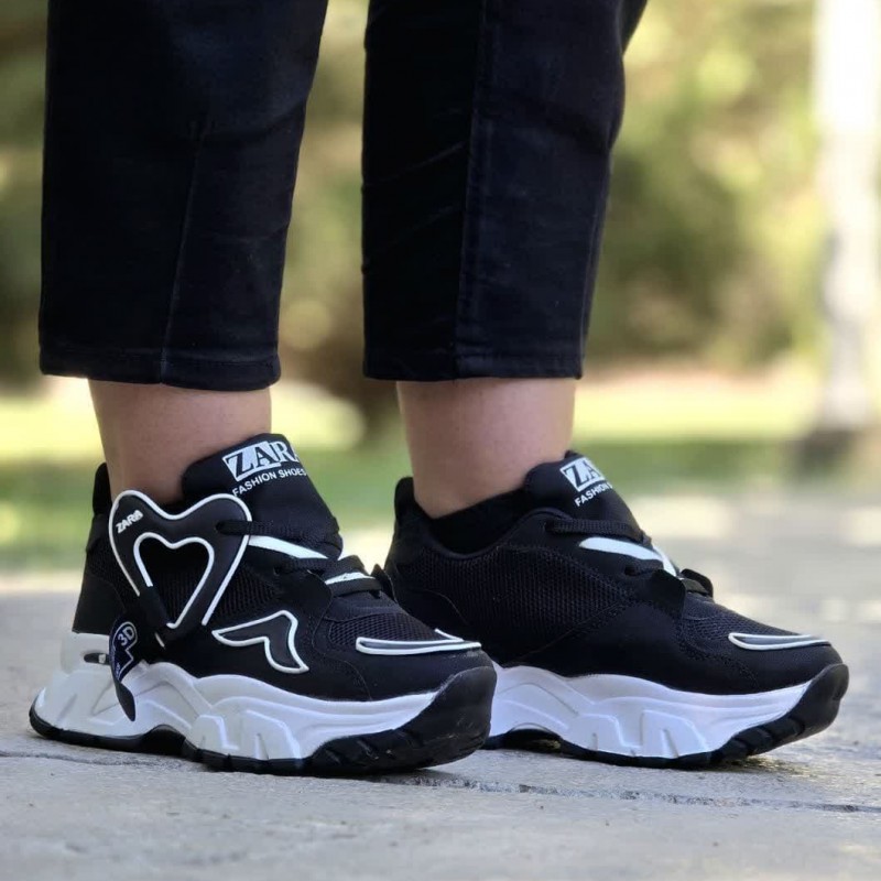 حراج  جذاب کفش کتونی اسپرت زنانه و دخترانه قلبی مدل زارا شیک و راحت  رنگ مشکی سفید  با ارسال رایگان