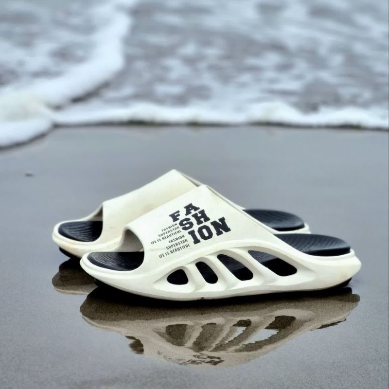 فروش ویژه تابستانه  دمپایی مردانه و  پسرانه  مدل امازون با قیمتی بسیار عالی رنگ سفید مشکی با ارسال رایگان