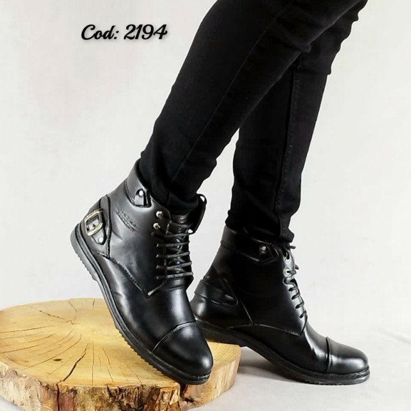 فروش خاص  نیم بوت مردانه و پسرانه  شیک و فوق العاده رنگ مشکی  باارسال رایگان کد 2194