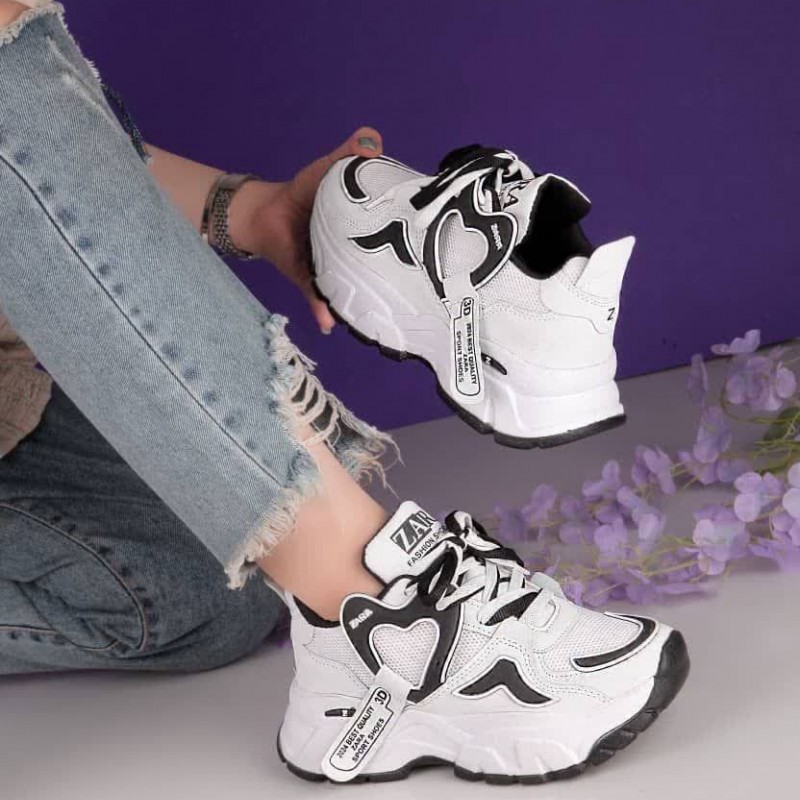 آفر ویژه آخر هفته کفش کتونی اسپرت زنانه و دخترانه مدل زارا قلبی شیک و جذاب  رنگ سفید مشکی با ارسال رایگان