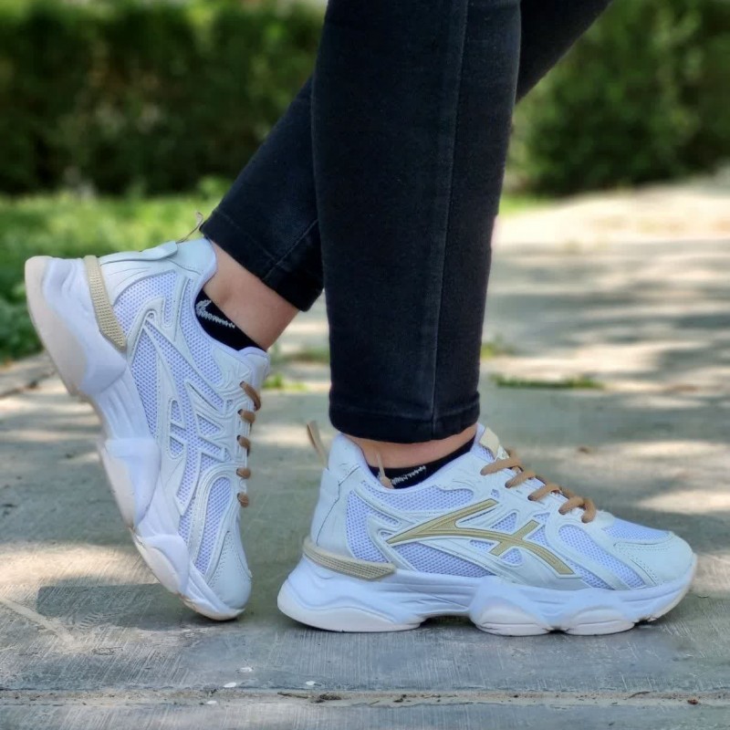 تخفیف بمب این هفته کفش کتونی زنانه و دخترانه  رنگ سفید خردلی فوق العاده زیبا با ارسال رایگان