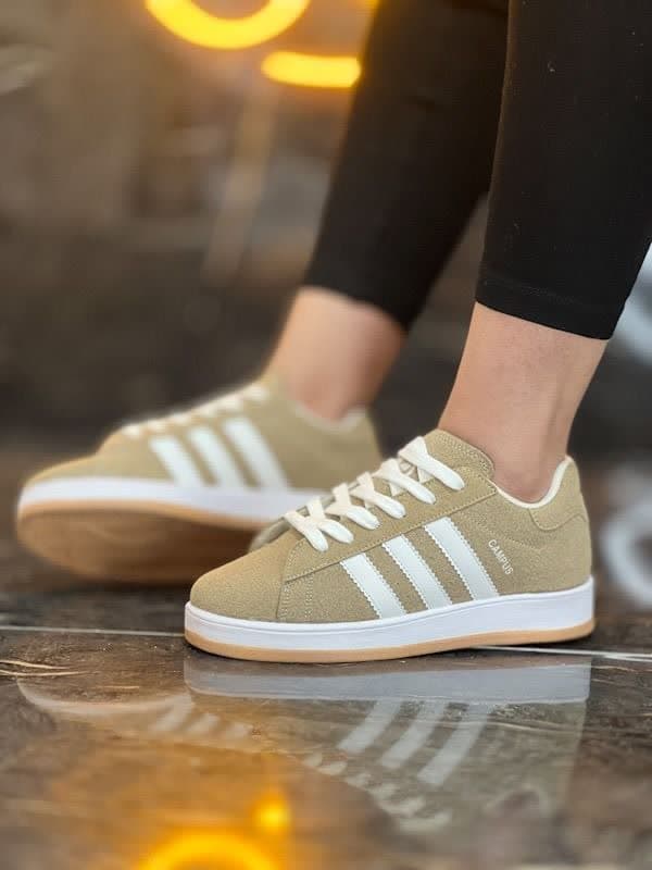 حرج باورنکردنی کفش اسپرت زنانه ونس مدل کامپوس  رنگ کرمی  یه کار شیک و مناسب برای شیک پوشان  با ارسال رایگان