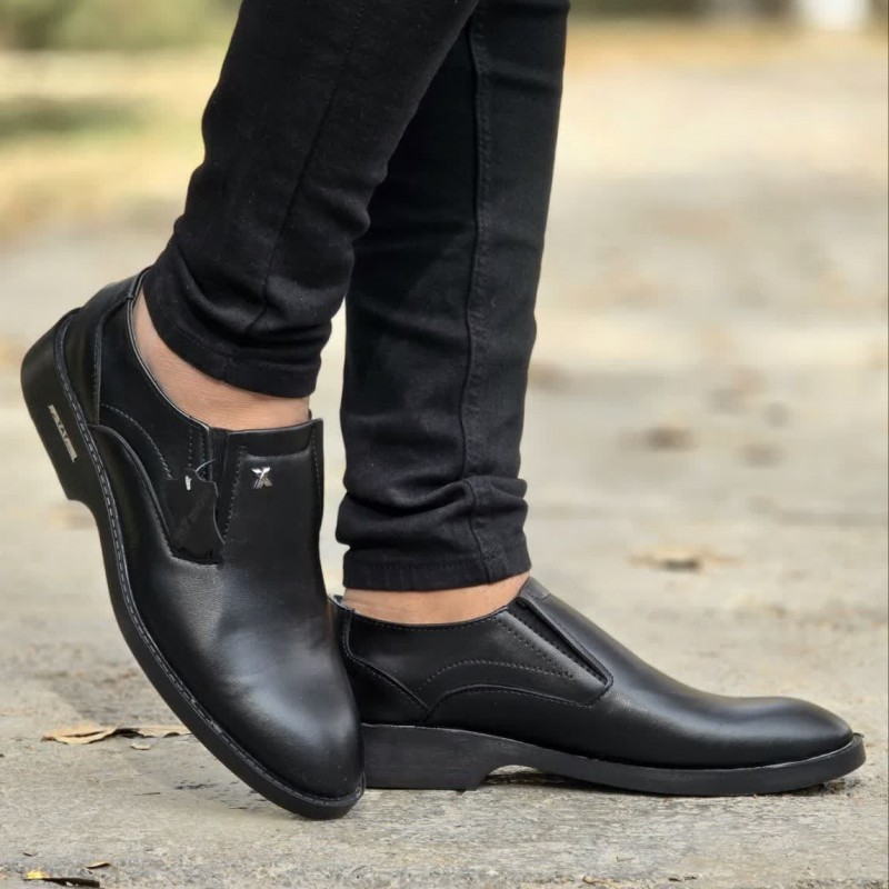 حراج ویژه کفش اداری مجلسی مردانه یه کار ساده و شیک  رنگ مشکی همیشه مدرن و زیبا با ارسال رایگان