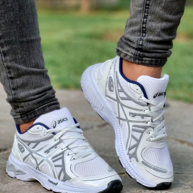 تخفیف باورنکردنی کفش اسپرت مردانه و پسرانه مدل جدید  اسیکس رنگ سفید طوسی یه کار شیک با ارسال رایگان