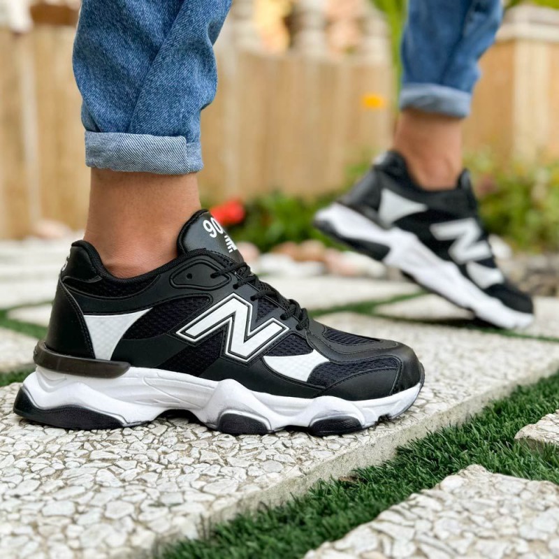 فروش باورنکردنی کفش کتونی اسپرت مردانه و پسرانه مدل نیوبالانس رنگ مشکی سفید زیره پیو با کیفیت و مقاوم با ارسال رایگان
