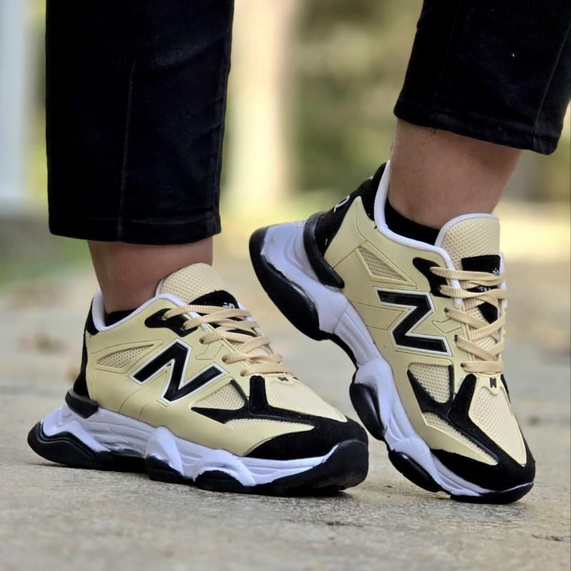 حراج ویژه کفش کتونی اسپرت زنانه و دخترانه مدل نیوبالانس رنگ کرم مشکی بی نهایت زیبا و شیک با ارسال رایگان