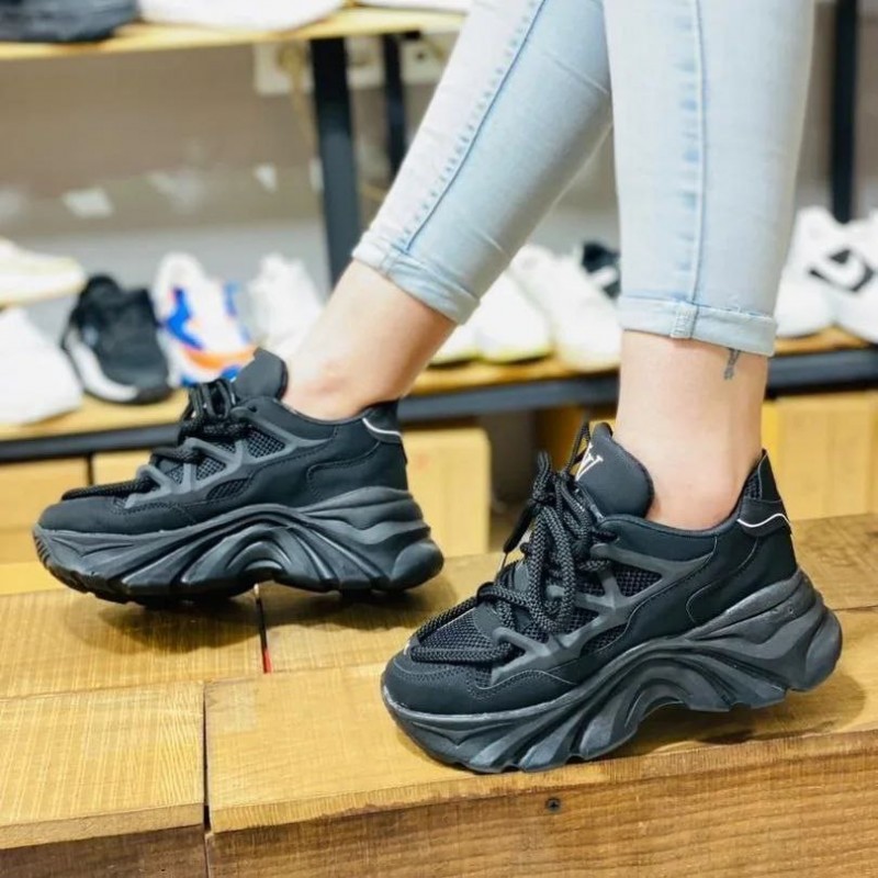 فروش اورنکردنی کفش کتونی اسپرت زنانه و دخترانه مدل لوئیس ویلتون رنگ مشکی تمام فوق العاده زیبا و شیک با ارسال رایگان