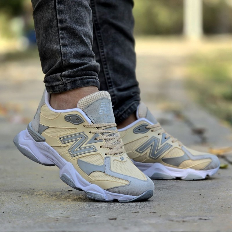 فروش باورنکردنی کفش کتونی اسپرت مردانه و پسرانه مدل نیوبالانس رنگ کرم طوسی زیره سفید خوشپا و خوش فرم با ارسال رایگان