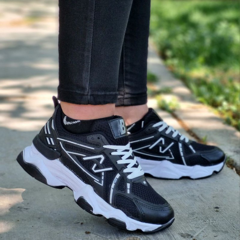 فروش ویژه کفش کتونی اسپرت زنانه و دخترانه مدل نیوبالانس رنگ مشکی سفید زیره پیو مدرن و بی همتا با ارسال رایگان